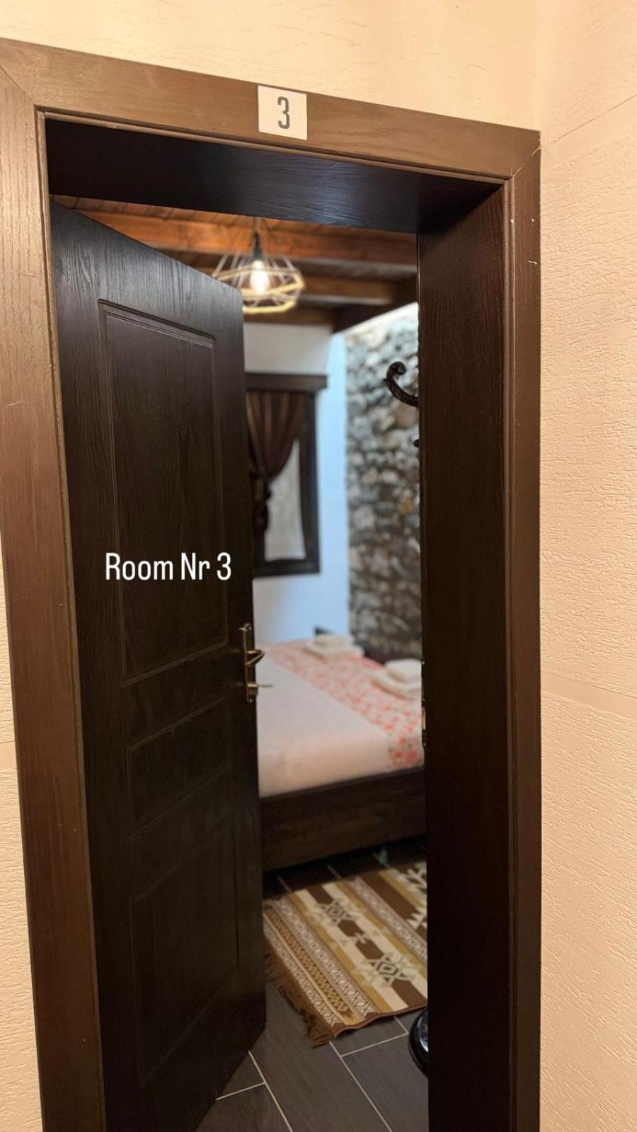 Hotel Bujtina Bega Berat Zimmer foto